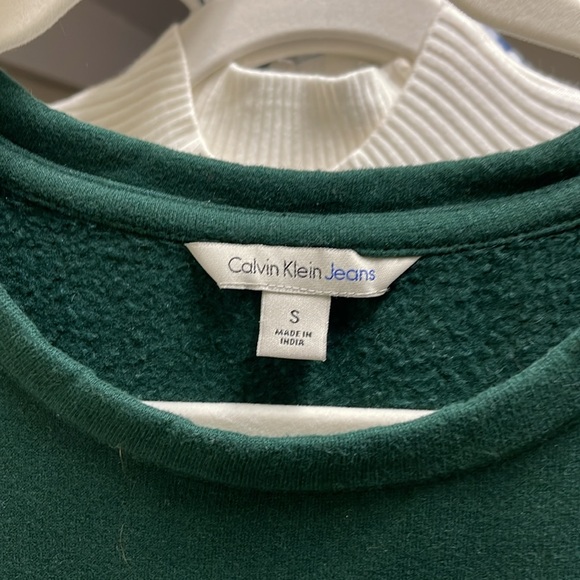 CLOSET CLEAR OUT: WOMENS CALVIN KLEIN SWEATSHIRT SZ S - Picture 2 of 2